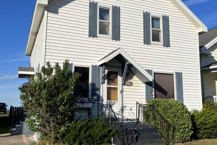 416 W. Munising Ave